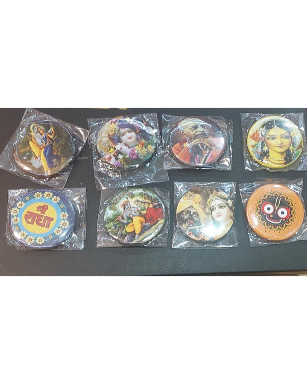 Brouch ( To stick on bead bag)