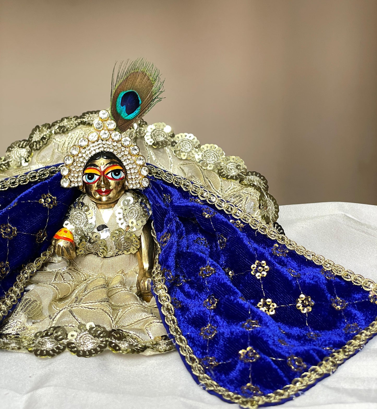 Warmth of Vrindavan set with warm shawl Poshak with heavy pagdi for Laddu Gopal