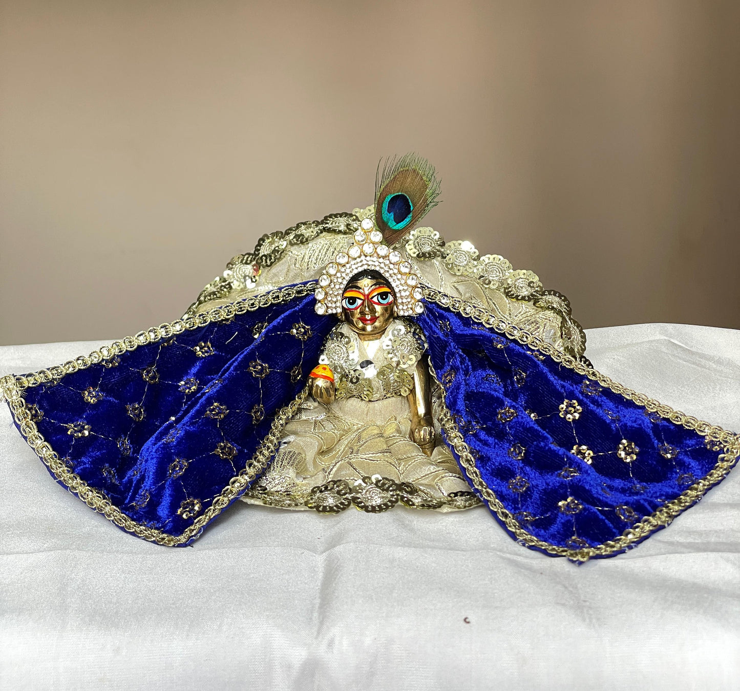 Warmth of Vrindavan set with warm shawl Poshak with heavy pagdi for Laddu Gopal